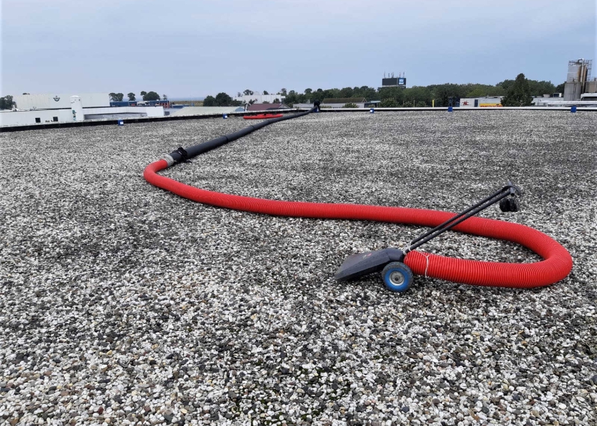 Verwijderen dakgrind voor zonnepanelen